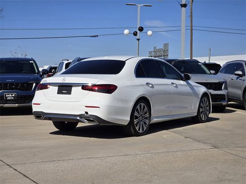 Used 2022 Mercedes-Benz E 350 Sedan image 4