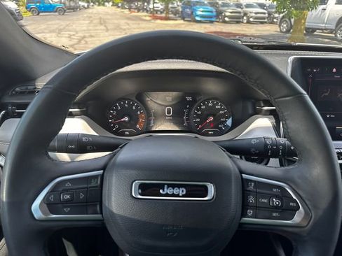 Used 2025 Jeep Compass Limited AWD/4WD image 22