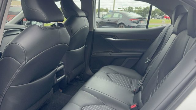 Used 2024 Toyota Camry SE w/ Cold Weather Package FWD image 17