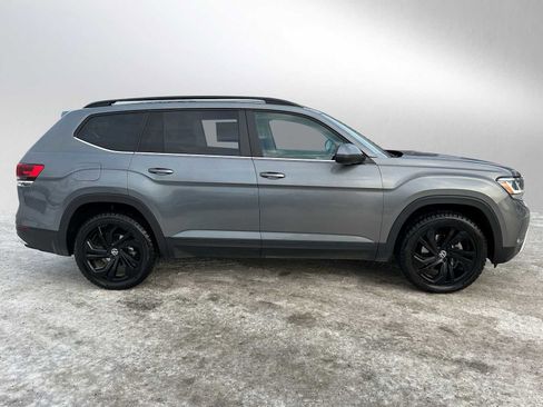 Used 2022 Volkswagen Atlas SE image 2