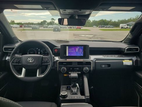New 2025 Toyota Tacoma TRD Off-Road image 10