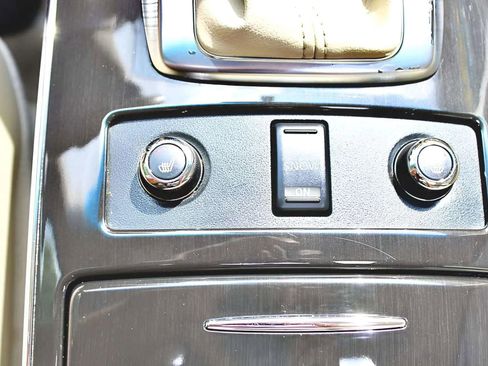 Used 2014 INFINITI QX70 3.7 Sport Utility 4D image 17