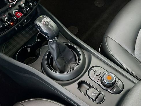 Used 2019 MINI Cooper Clubman FWD image 16