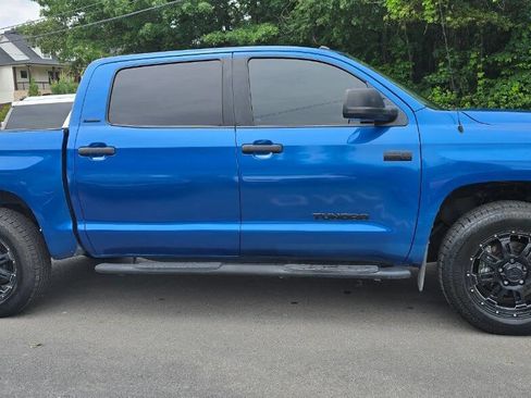 Used 2017 Toyota Tundra Limited w/ Limited Premium Package RWD image 5