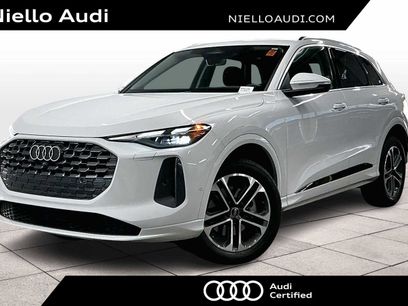 Used 2025 Audi Q5 Premium w/ Convenience Package