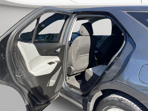 Used 2019 Chevrolet Equinox LS w/ LS Convenience Package image 26