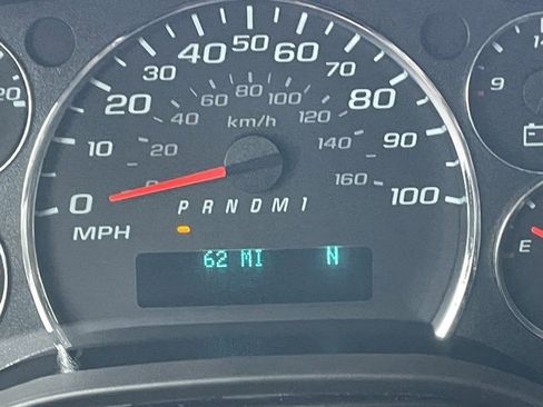 New 2025 Chevrolet Express 2500 Work Van w/ Driver Convenience Package image 21