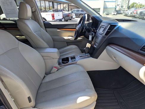 Used 2014 Subaru Outback 2.5i Limited AWD/4WD image 34