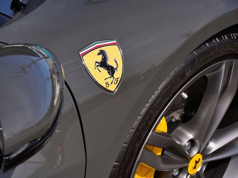 Used 2022 Ferrari 296 GTB RWD image 8