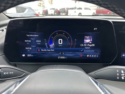 Used 2025 Chevrolet Traverse LT image 67