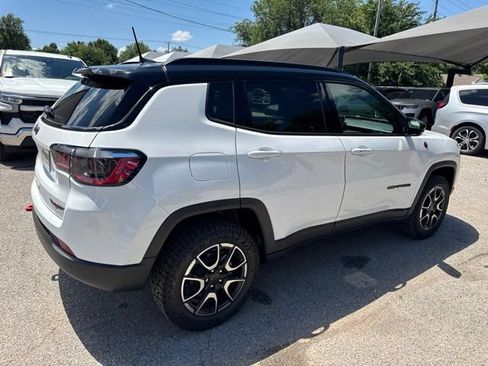 New 2026 Jeep Compass Trailhawk w/ Sun, Sound & Navigation Group AWD/4WD image 6