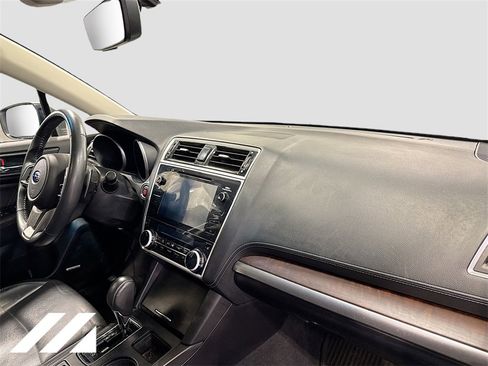 Used 2019 Subaru Outback 2.5i Limited w/ Popular Package #2 image 32