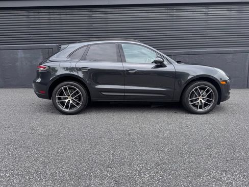 Certified 2026 Porsche Macan AWD/4WD image 11