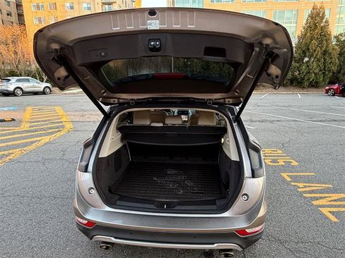 Used 2018 Lincoln MKC Reserve w/ Lincoln MKC Climate Package image 19