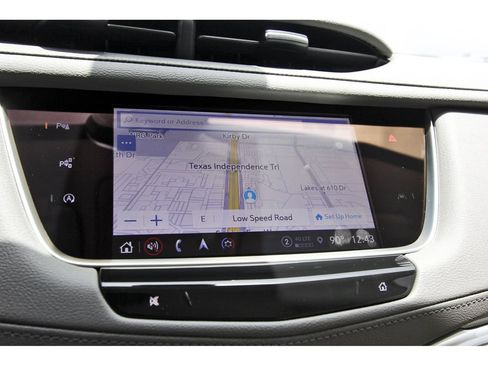 New 2026 Cadillac XT5 Premium Luxury w/ Driver Assist Package FWD image 18