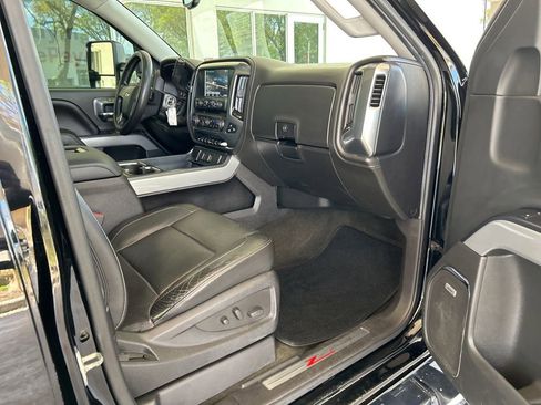 Used 2016 Chevrolet Silverado 1500 LTZ Z71 w/ LTZ Plus Package image 26