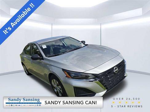 Used 2025 Nissan Altima 2.5 S FWD image 1