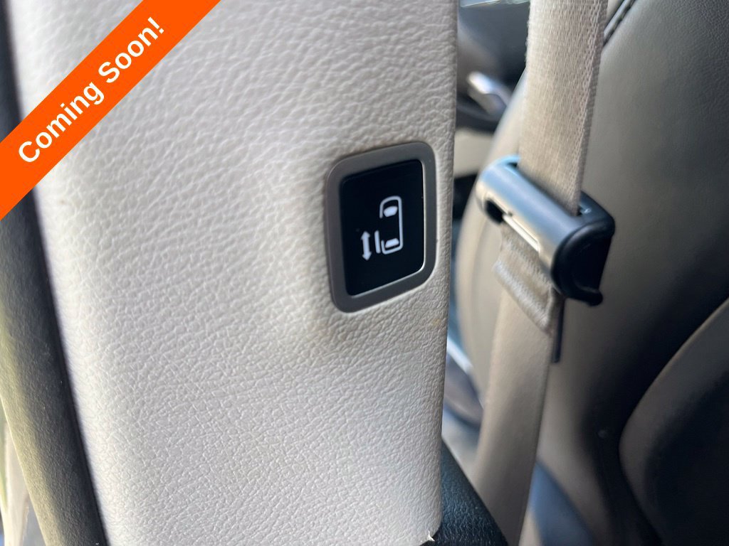 Used 2022 Chrysler Pacifica Limited FWD image 28