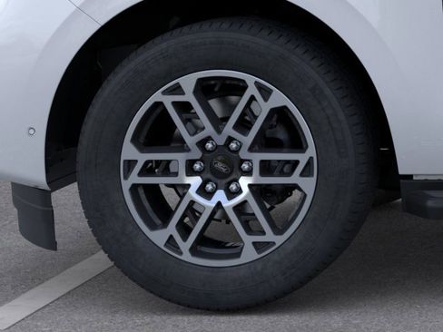 New 2025 Ford Expedition Active image 19