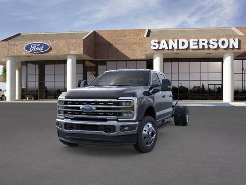 New 2026 Ford F550 4x4 Crew Cab image 3