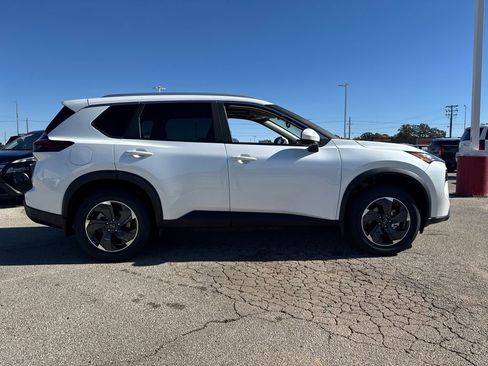 New 2026 Nissan Rogue SV w/ SV Premium Package image 7