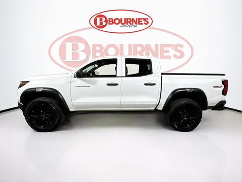 Used 2023 Chevrolet Colorado Trail Boss AWD/4WD image 7