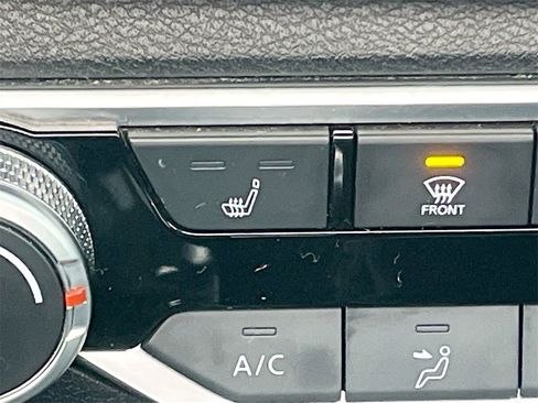 Used 2023 Nissan Altima 2.5 SV w/ SV Premium Package image 20