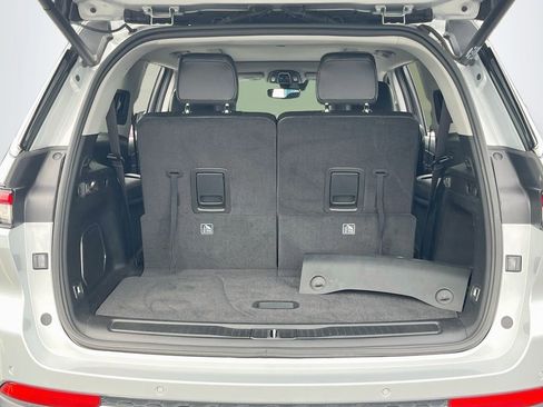 Used 2021 Jeep Grand Cherokee L Limited RWD image 28