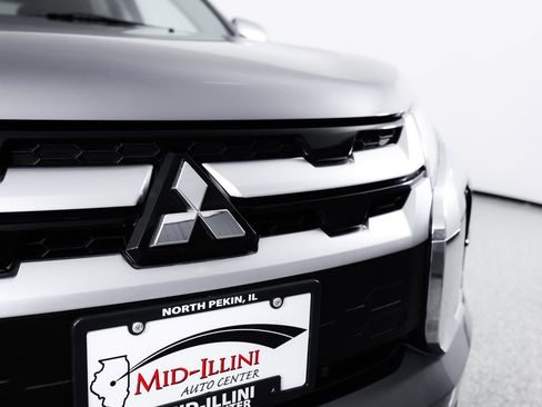 Used 2021 Mitsubishi Outlander Sport SE image 4