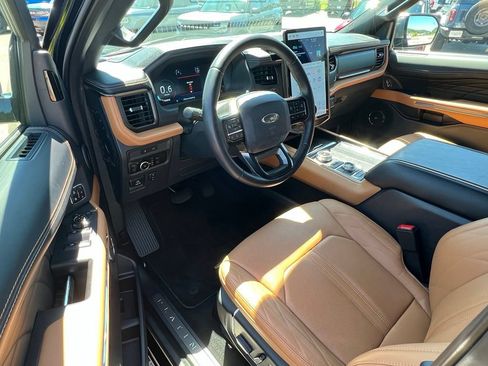 Used 2024 Ford Expedition Max Platinum AWD/4WD image 20
