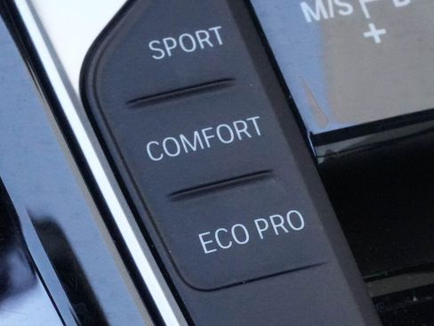 Certified 2023 BMW X3 sDrive30i w/ Premium Package RWD image 27