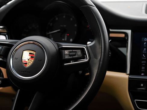 Used 2023 Porsche Macan AWD/4WD image 22