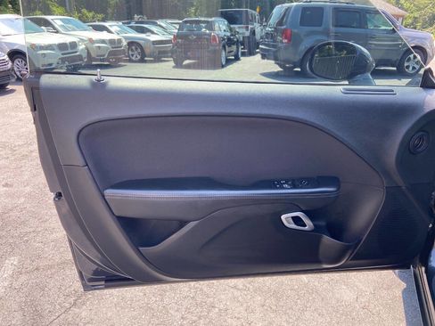 Used 2019 Dodge Challenger SXT image 20