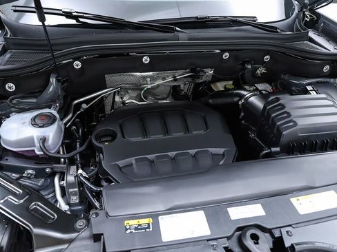 New 2026 Volkswagen Atlas Cross Sport SE image 28