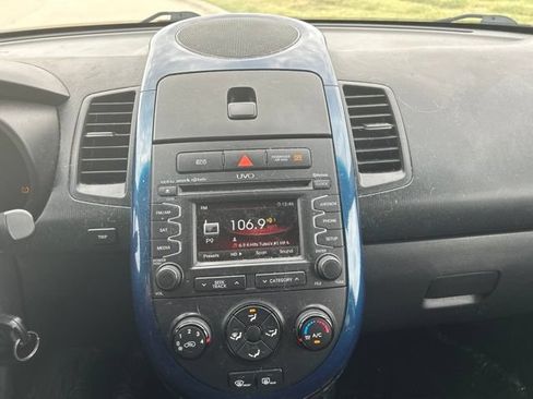Used 2012 Kia Soul + w/ Audio Pkg FWD image 15