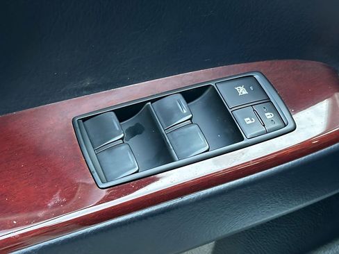 Used 2018 Lexus GX 460 Premium w/ Premium Package image 13