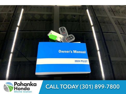 Used 2024 Honda Pilot TrailSport image 11