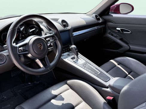 Used 2019 Porsche 718 Cayman RWD image 27