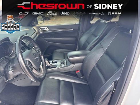 Used 2020 Jeep Grand Cherokee Limited AWD/4WD image 25