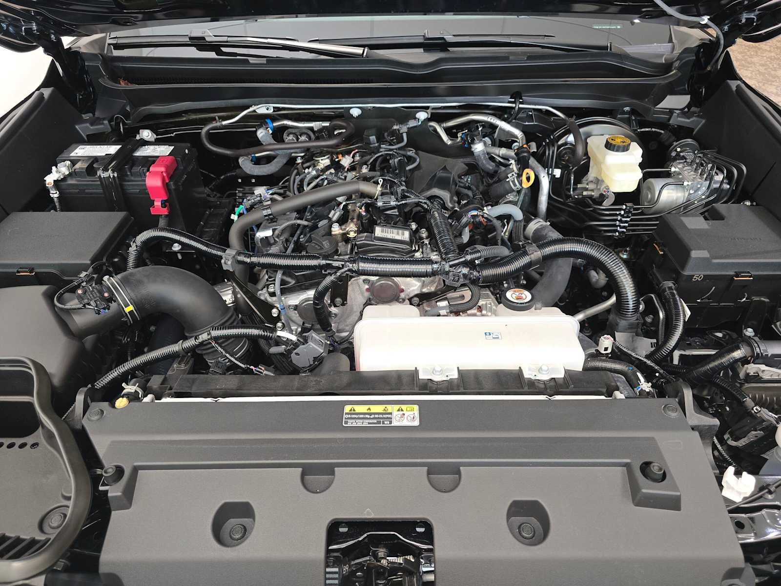 Certified 2026 Toyota Tacoma SR5 AWD/4WD image 9