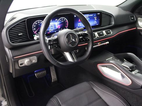 Certified 2026 Mercedes-Benz GLS 450 4MATIC image 4
