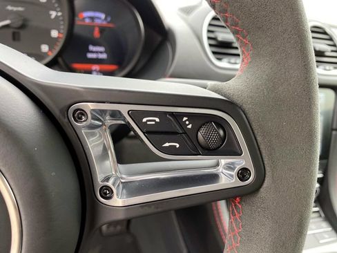 Used 2021 Porsche 718 Boxster Spyder RWD image 15