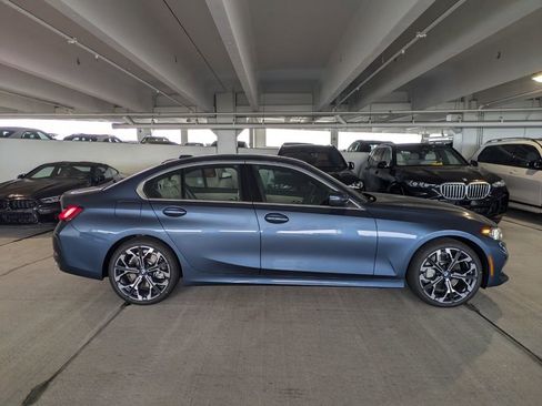New 2026 BMW 330i Sedan RWD image 3