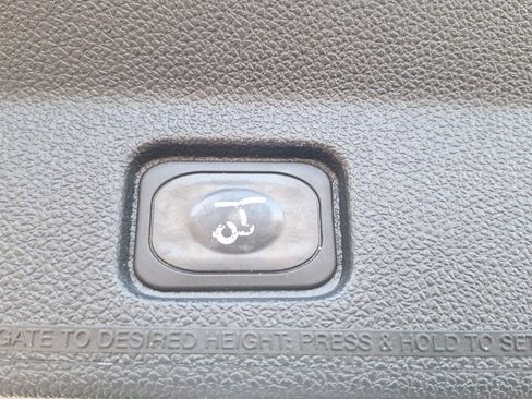 Used 2017 Ford Explorer XLT w/ Equipment Group 202A image 19