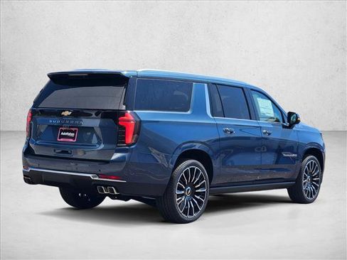 New 2026 Chevrolet Suburban High Country AWD/4WD image 2