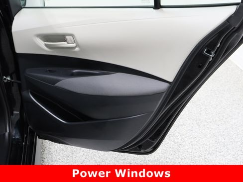 Certified 2025 Toyota Corolla LE image 29