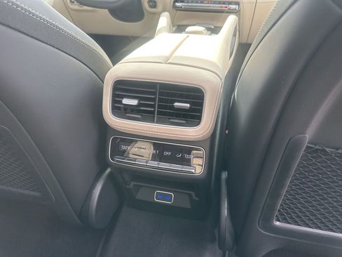 Used 2026 Mercedes-Benz GLE 53 AMG 4MATIC image 30