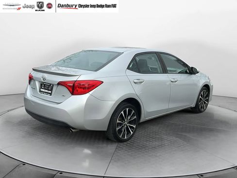 Used 2017 Toyota Corolla SE image 6