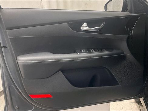 Used 2023 Kia Forte GT-Line w/ GT-Line Technology Package image 9