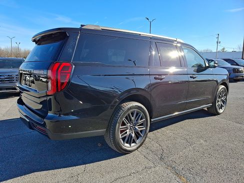 New 2025 Ford Expedition Max Platinum w/ Stealth Performance Package image 4